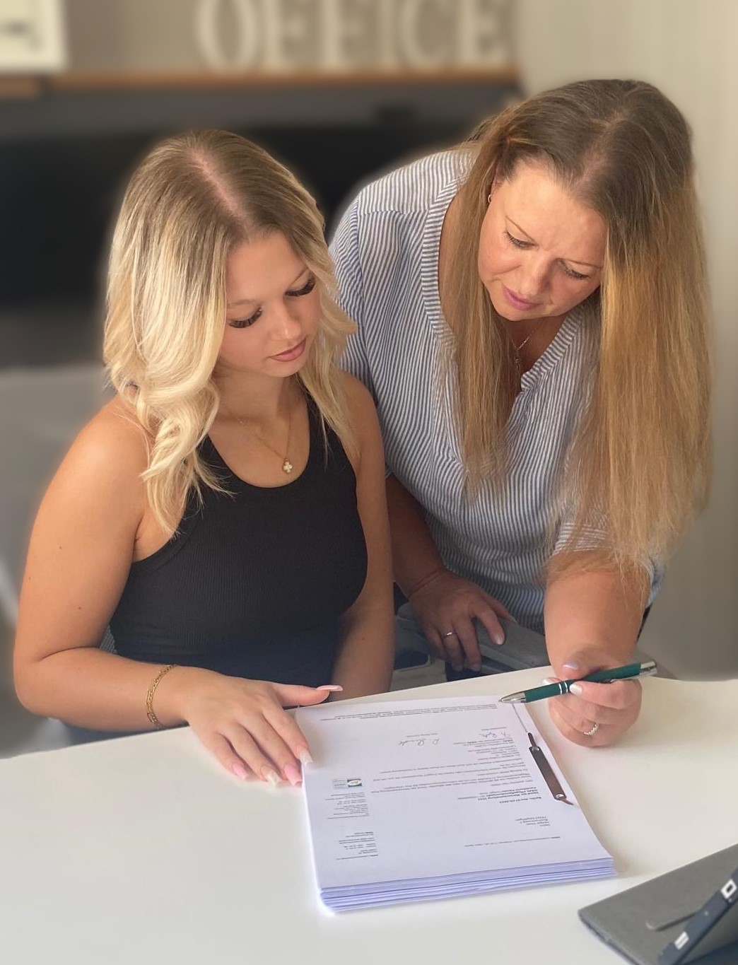 Alexandra Dose und Laura Mach arbeiten persönlich zusammen
